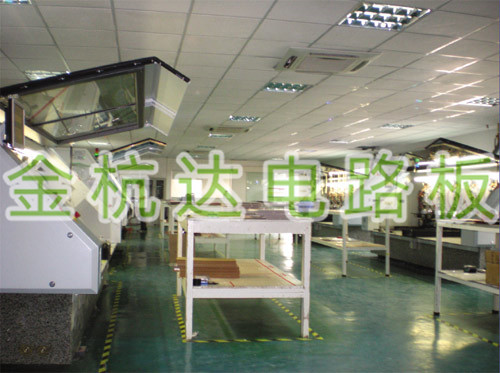钻孔机